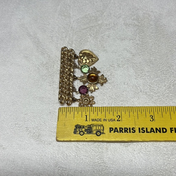 Vintage Gold-tone Costume Dangle Charm Chain Bar Brooch - Picture 14 of 17